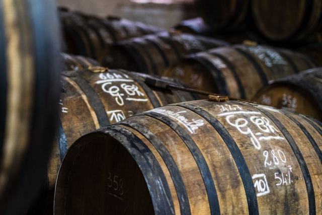 Barrels ageing in a Bordeaux cellar during the en primeur period